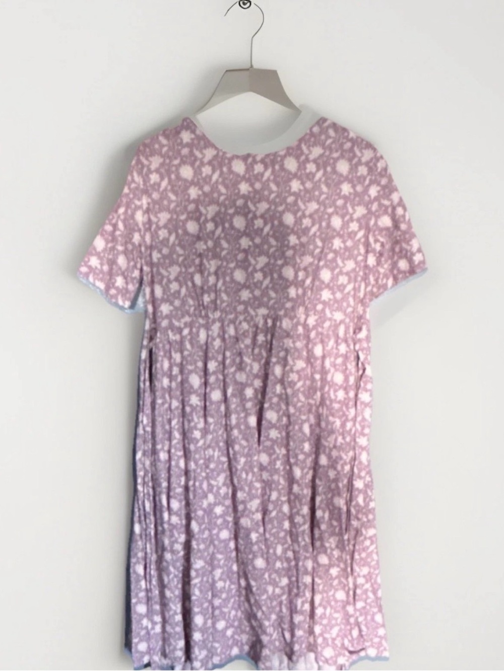 Super Cute Dresses Women's Lavender Floral Midi Dress with Short Sleeves